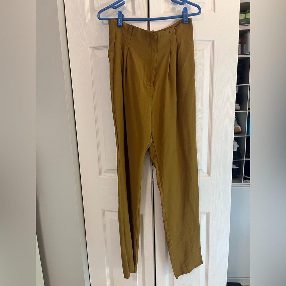 Kittenish Elegant Mustard Set - Picture 3 of 7